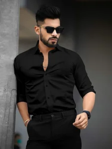The Modern Soul Men Solid Henley Neck Cotton Blend Black Shirt